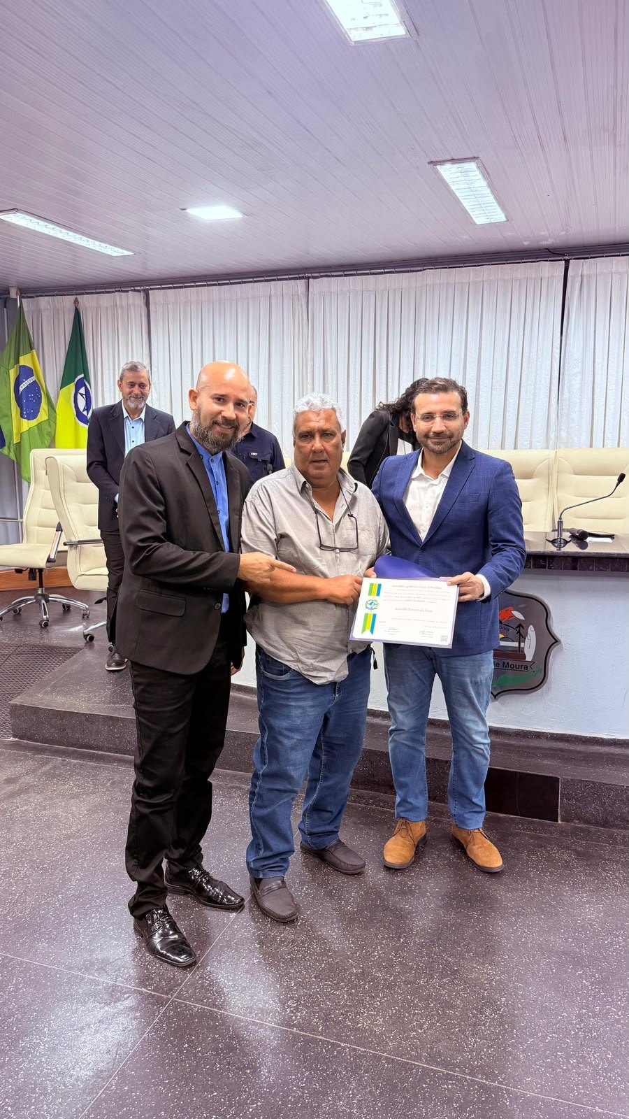 RIBEIRO DO SINPOL: Deputado percorre o Cone Sul e Zona da Mata homenageando policiais aposentados