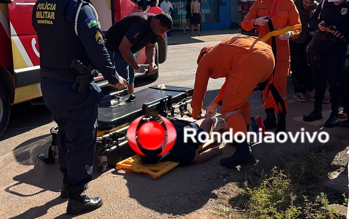 URGENTE: Passageira de moto cai em bueiro após caminhonete avançar sinal - VIDEO 