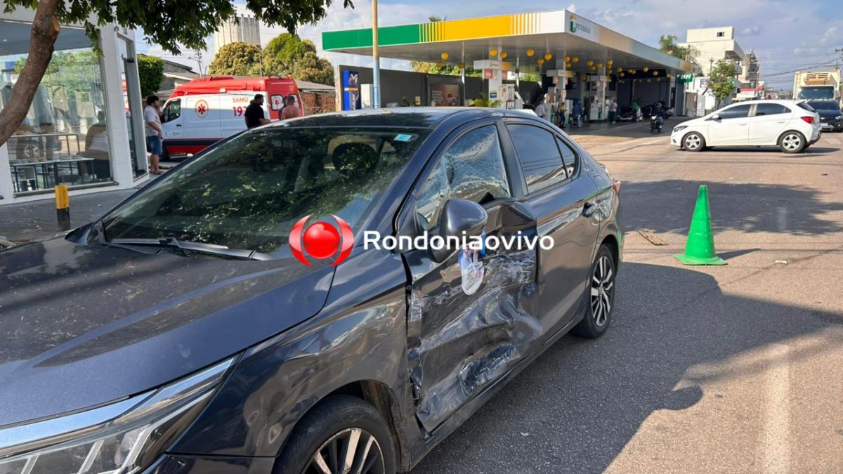 VÍDEO: Passageira de Uno fica ferida após forte batida entre carros na Carlos Gomes