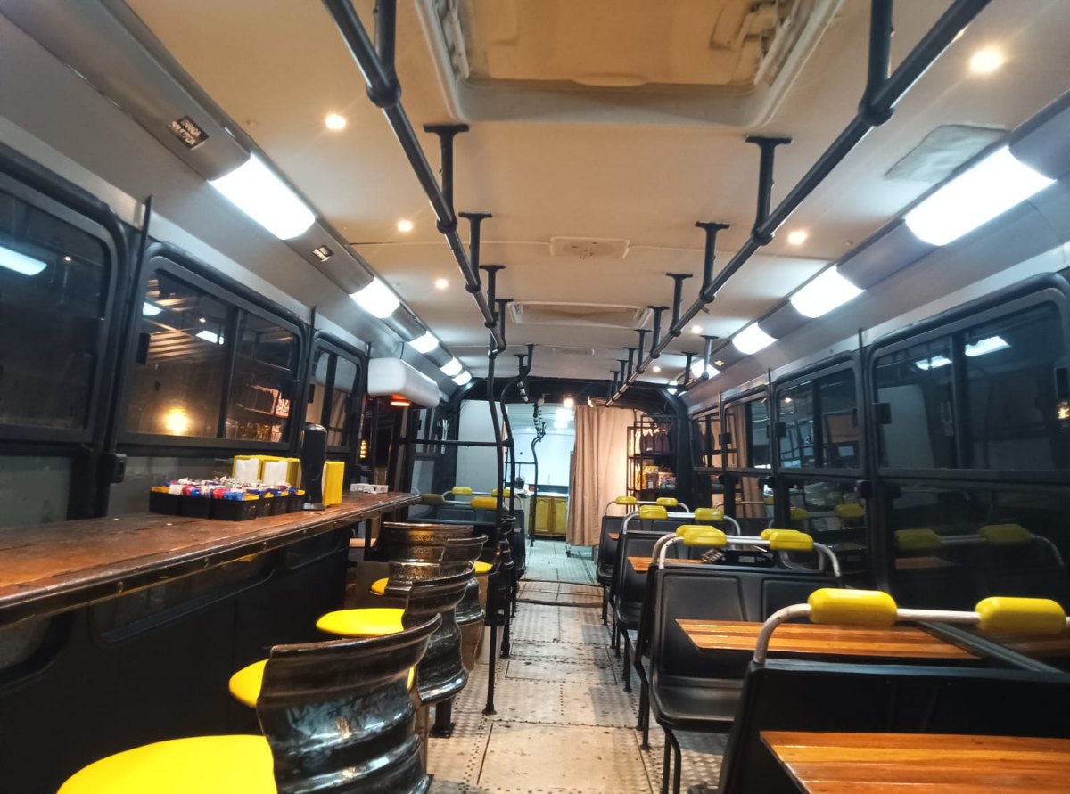  EM ROLIM DE MOURA: Bus Café Nelinho transforma ônibus em cafeteria e aproxima clientes do café 