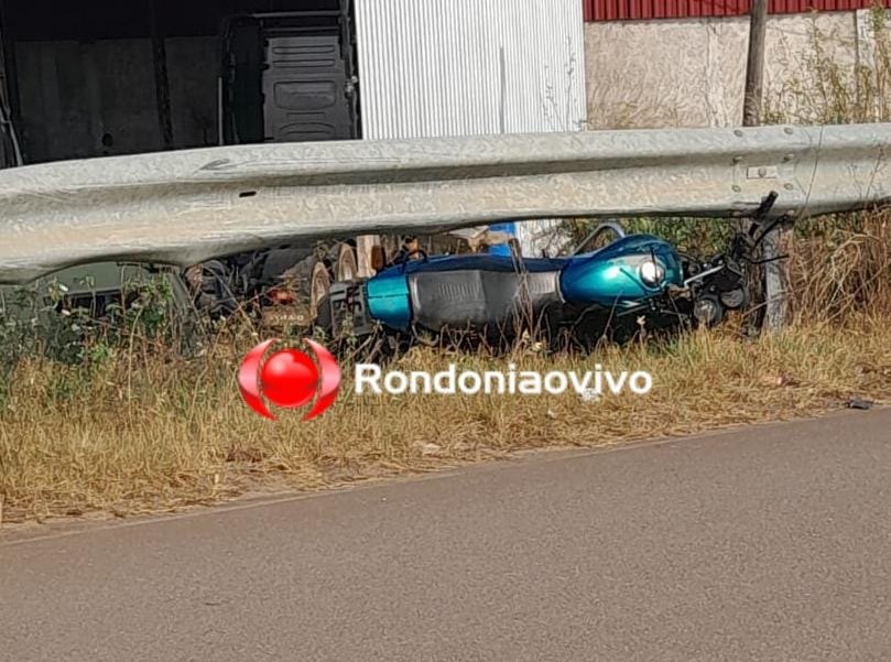 URGENTE: Motociclista quebra a perna após queda no viaduto