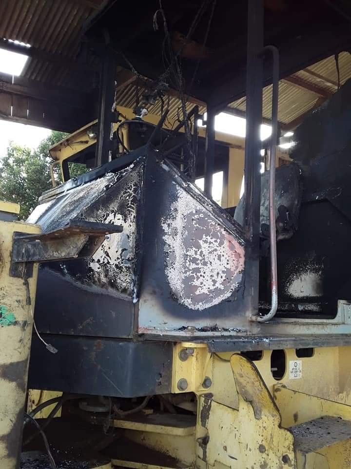 PATRIMÔNIO PÚBLICO: Incêndio destrói maquinário na garagem da Prefeitura de Governador Jorge Teixeira