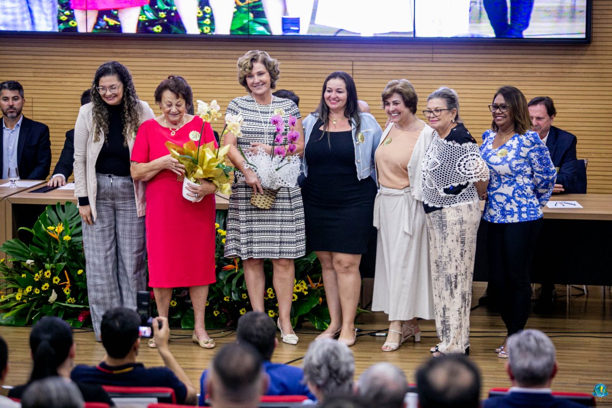 MÉRITO DE PIONEIRISMO: Eucatur e as diretoras Ana e Nair Gurgacz recebem homenagens em Rondônia