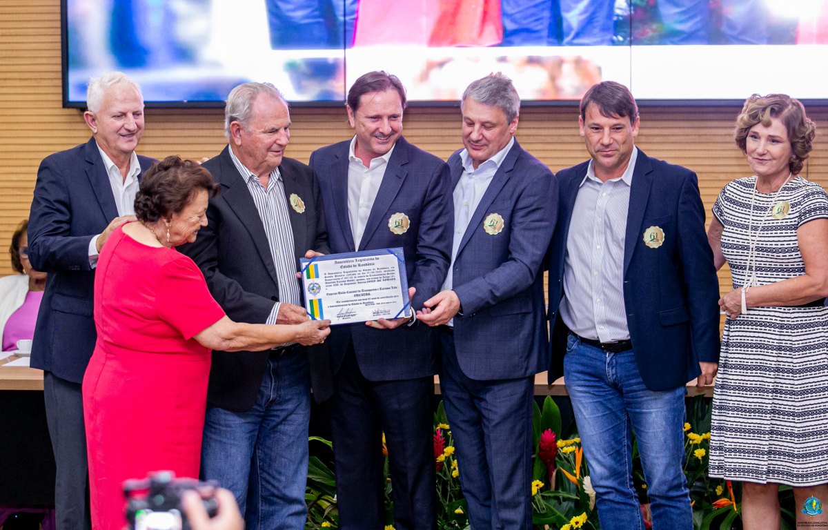 MÉRITO DE PIONEIRISMO: Eucatur e as diretoras Ana e Nair Gurgacz recebem homenagens em Rondônia