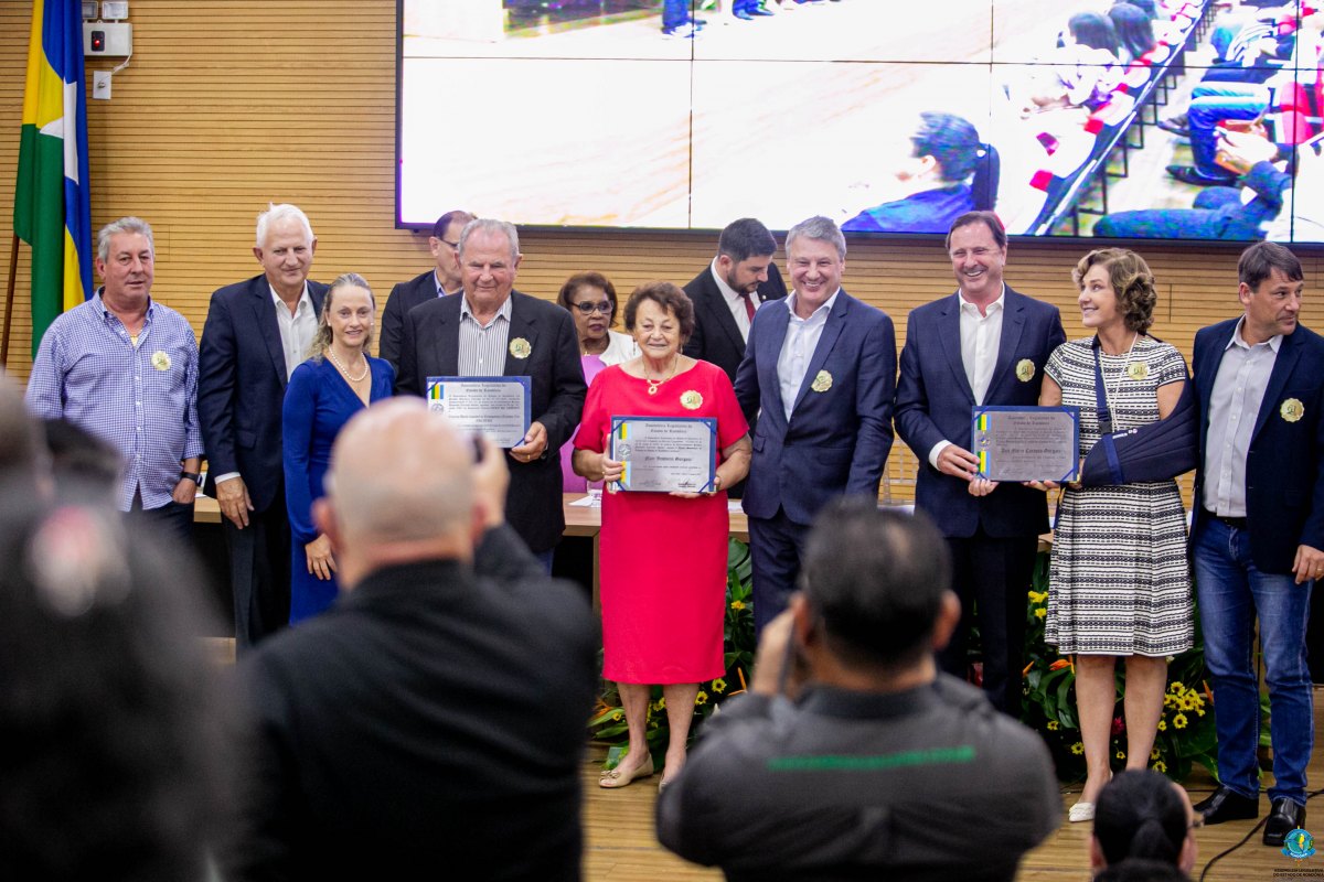 MÉRITO DE PIONEIRISMO: Eucatur e as diretoras Ana e Nair Gurgacz recebem homenagens em Rondônia