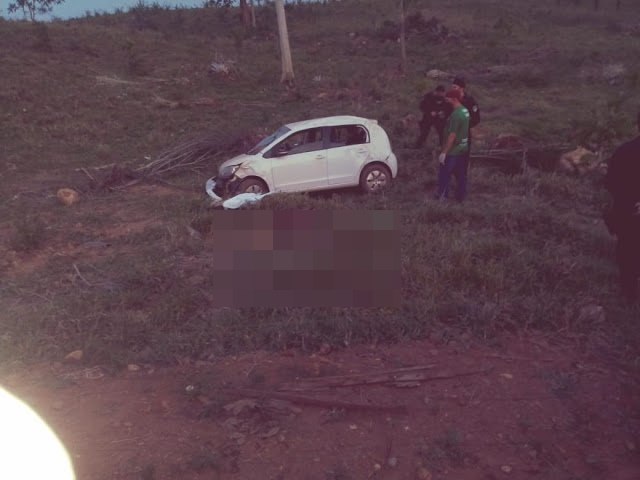FATAL: Jovem morre após ser arremessado de carro em capotamento