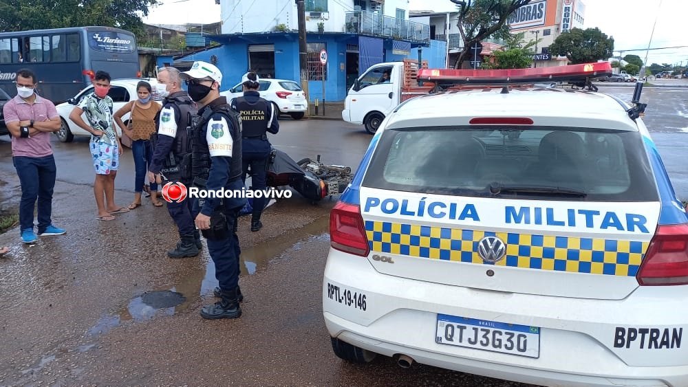 VÍDEO: Tia e sobrinha ficam feridas após acidente entre moto e caminhonete