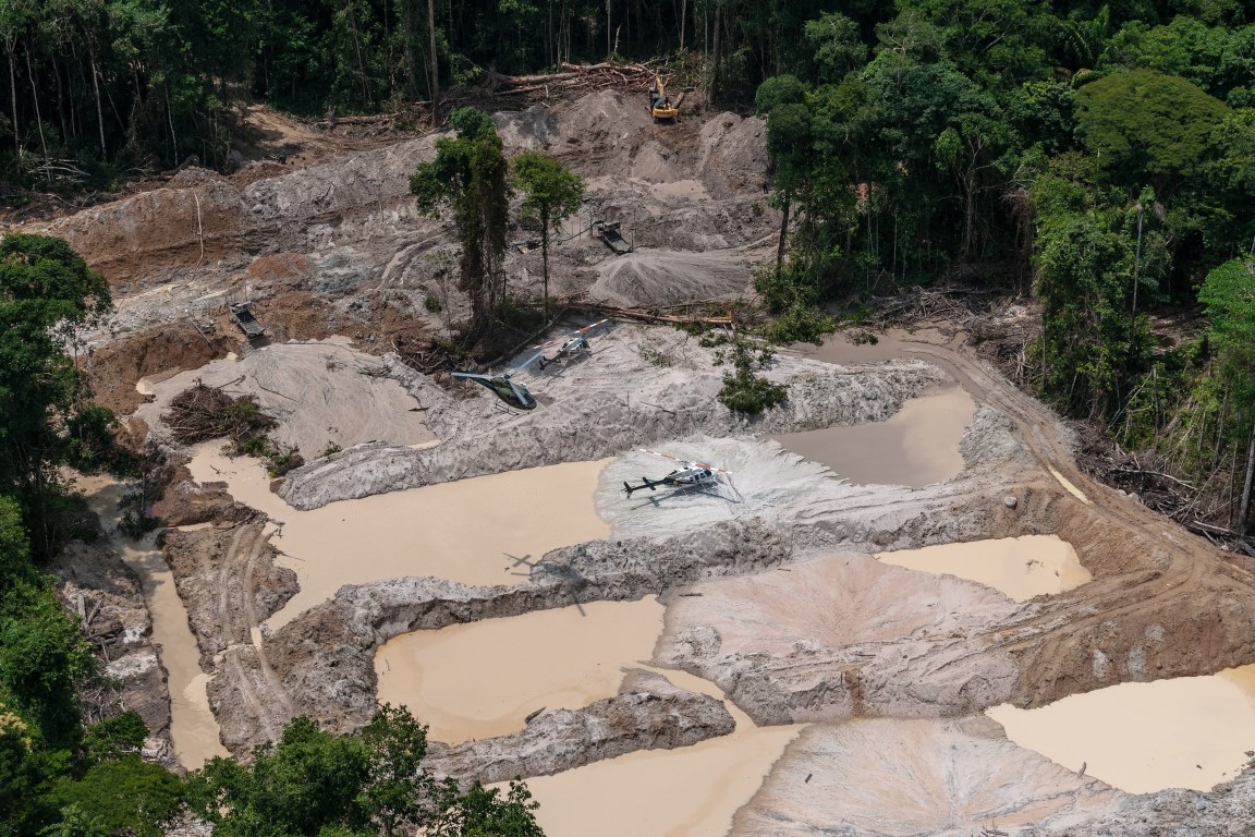 POLUIÇÃO: Força-tarefa destrói dez garimpos ilegais na Amazônia