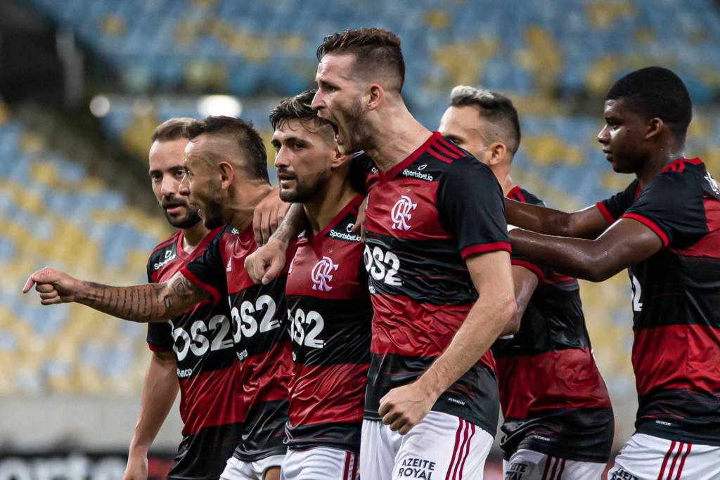 HOJE: Partida entre Flamengo e Bangu marca o reinício do Campeonato Carioca