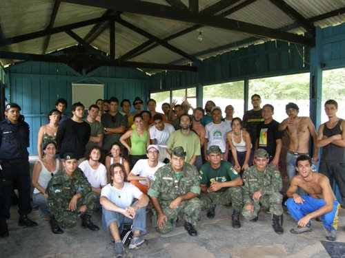 Acadêmicos de Geografia fazem curso de sobrevivência na selva - Confira dezenas de fotos