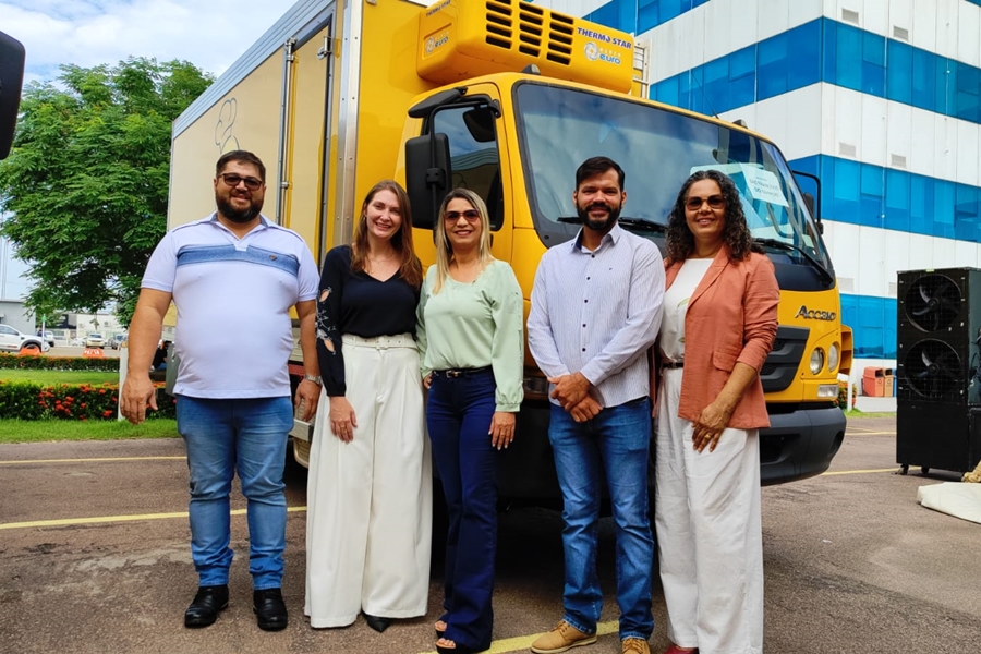 LEBRINHA: Municípios recebem caminhão frigorífico para transporte da merenda escolar