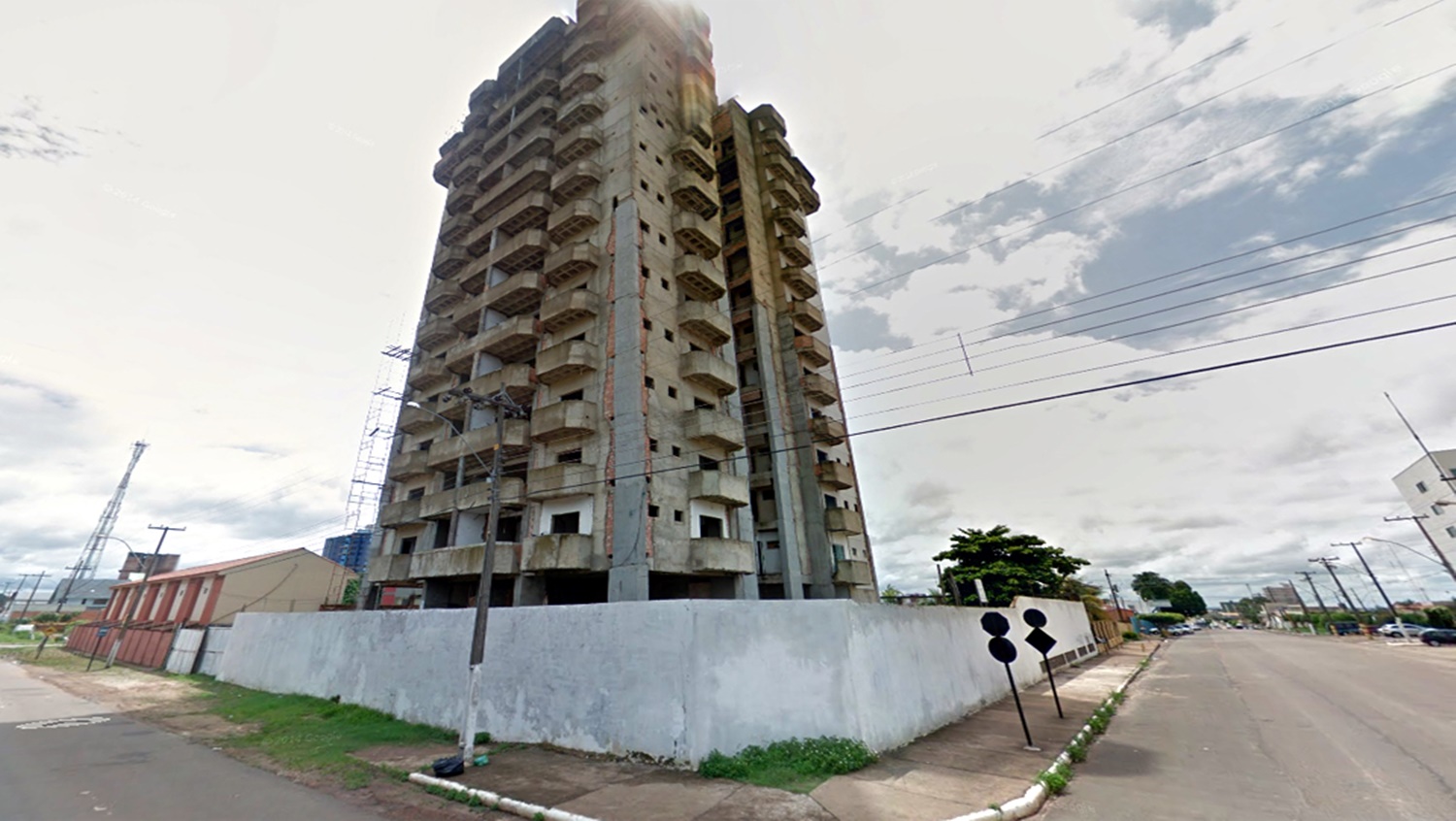 HERDEIROS: Suspensa pela Justiça a demolição do prédio do Aquarius Residence, na capital