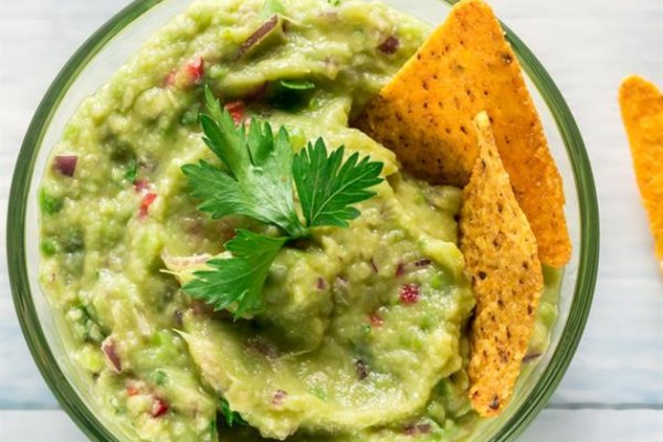 FÁCIL: Receita de guacamole simples de cinco ingredientes é rápida e custa barato