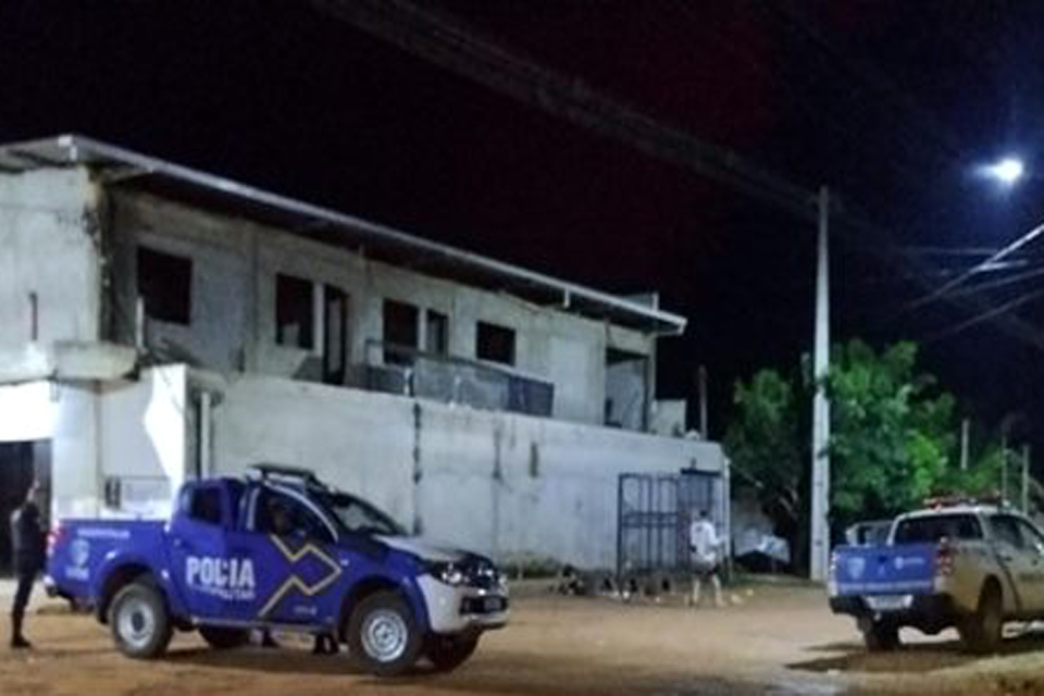 ATAQUE A BALA: Homem é morto com cerca de 10 tiros e outro fica gravemente ferido