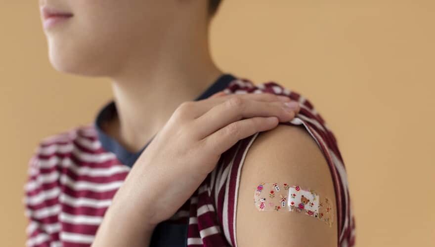JUIZ: Pais que não vacinarem os filhos contra Covid-19 podem perder a guarda 