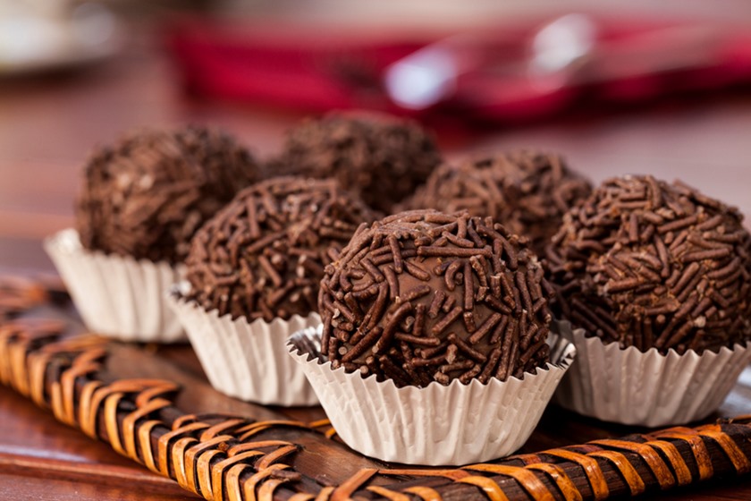 Dia do Brigadeiro: comemore a data com diferentes receitas do doce