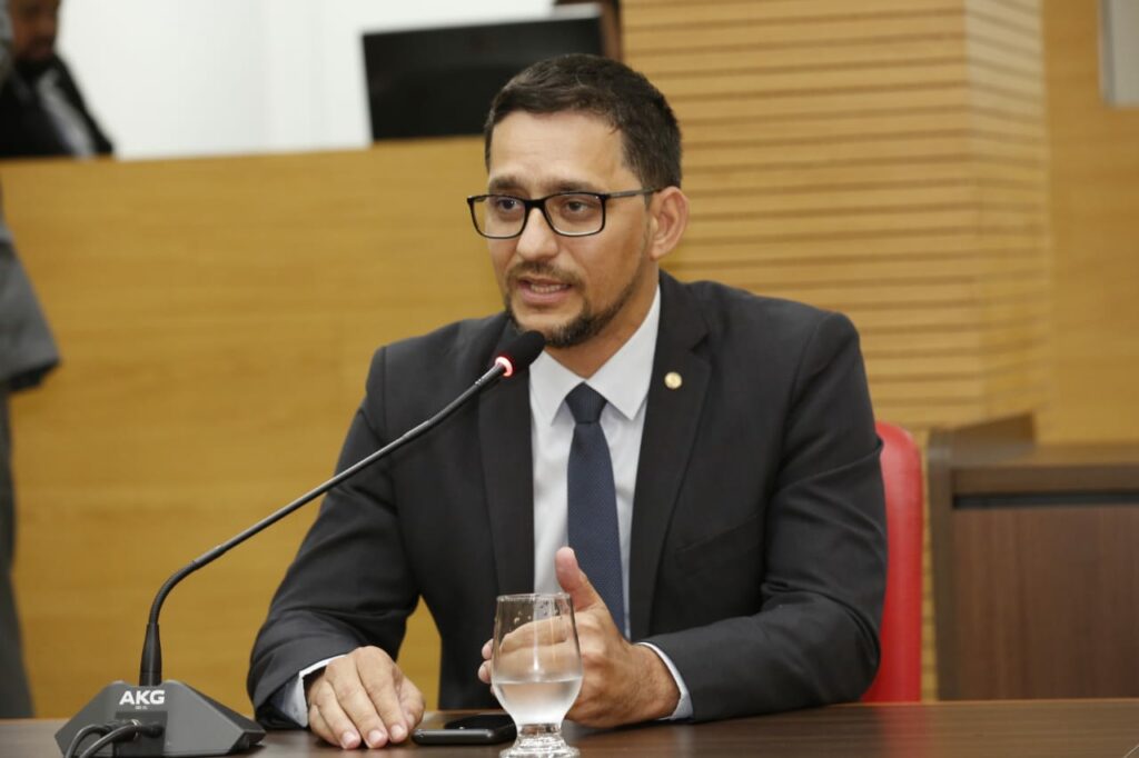 DEPUTADO ESTADUAL: Anderson Pereira cobra informações do governo sobre EPSIs