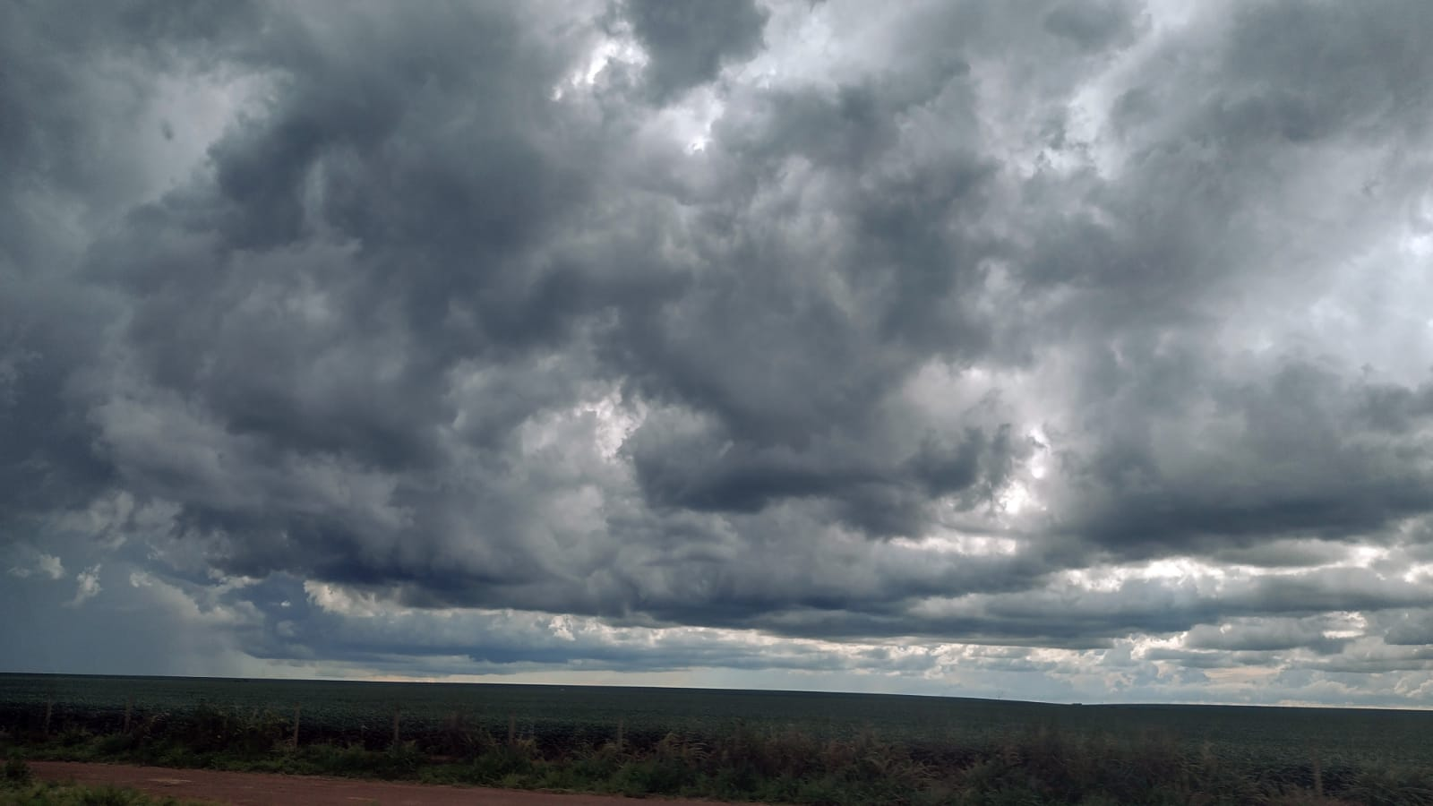 TROVOADAS: Céu nublado e com chances de temporais em RO nesta sexta-feira (14)