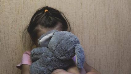 MÃE DENUNCIOU: Padrasto é preso por estuprar enteada de cinco anos em casa