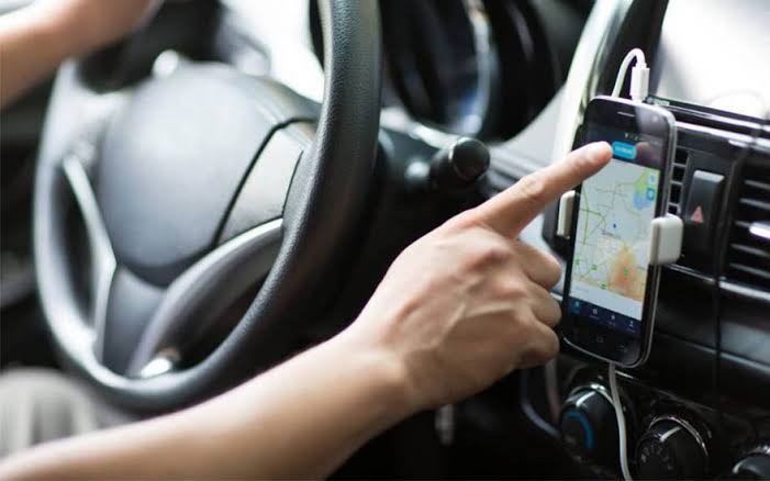BANDIDAGEM: Motorista de aplicativo é rendido por ladrões e tem carro roubado