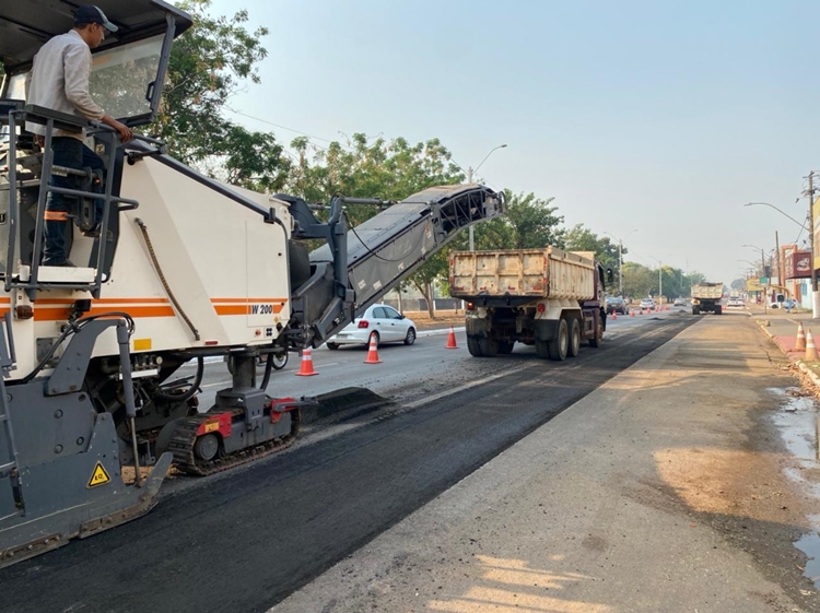 INFRAESTRUTURA:  Avenidas Jorge Teixeira e Imigrantes começam a ser recapeadas