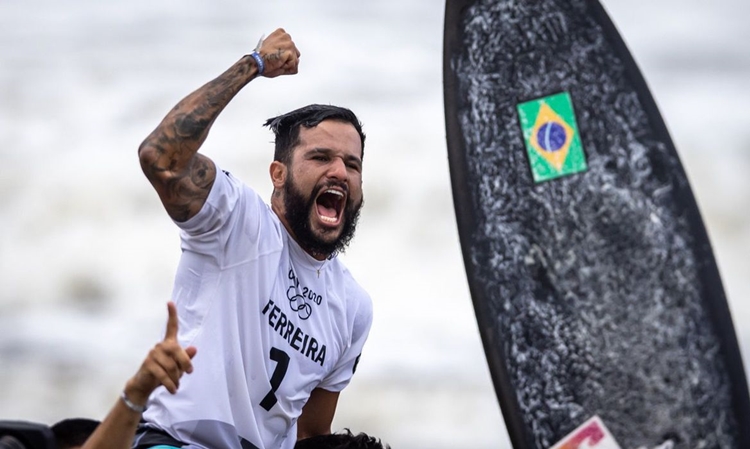 JOGOS OLÍMPICOS: Ítalo Ferreira é ouro em Tóquio e 1º campeão olímpico no surfe