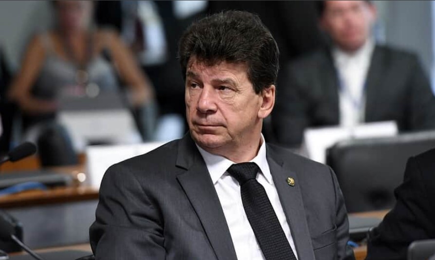 NA DISPUTA: Ministro Alexandre de Moraes pede vista e Cassol continua candidato