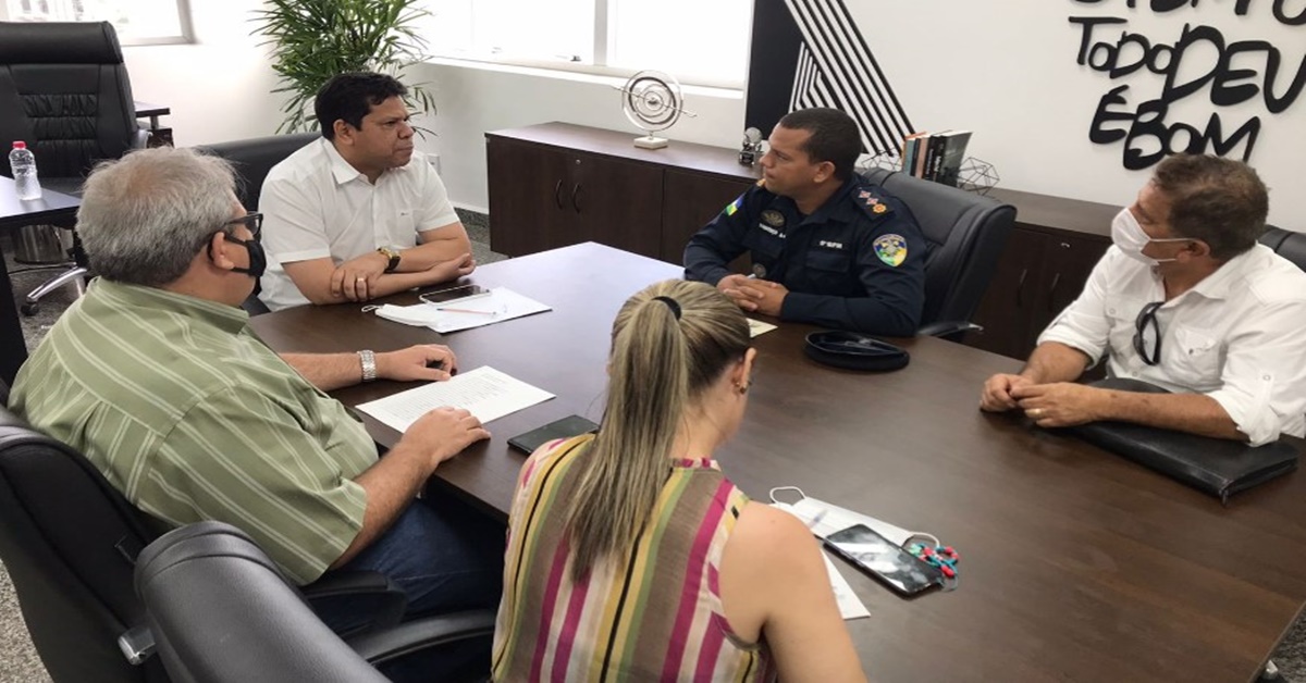 DESTAQUE: Comandante do 5ºBPM agradece deputado Jair Montes por voto de louvor à tropa