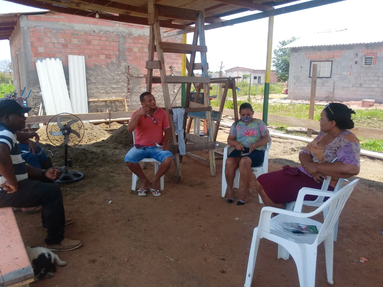  COMUNIDADE: Vereadora Joelna Holder visita bairro Lagoa Azul e ouve moradores