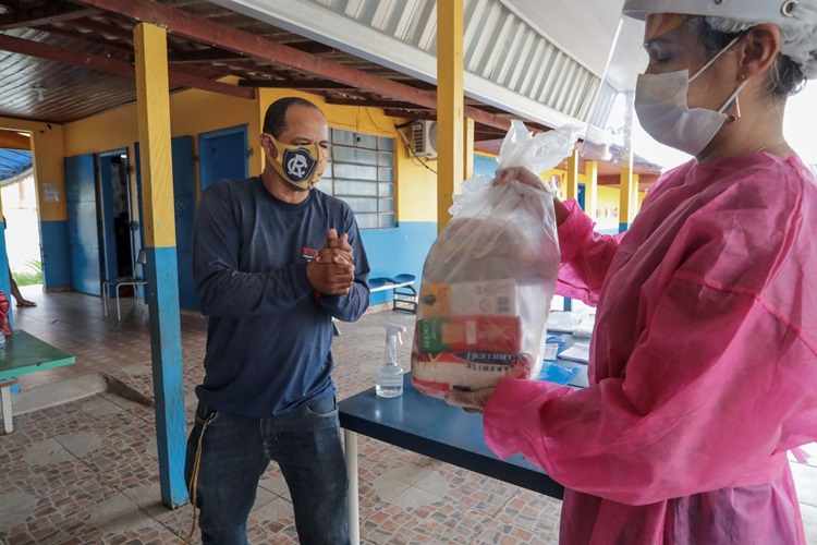 REFORÇO: Kits alimentação chegam para mais de 44 mil alunos da rede municipal