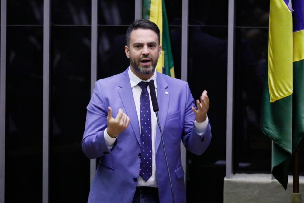  Deputado Leo Moraes vota contra PL que reduz punição de político condenado