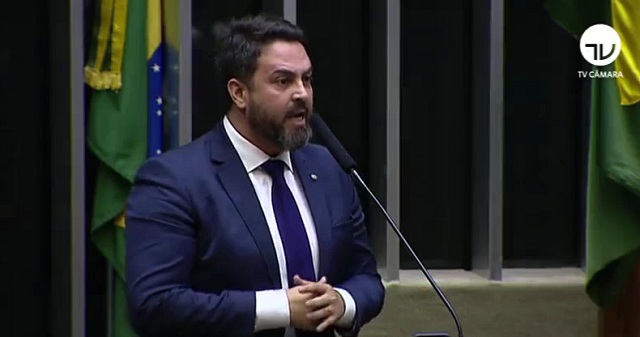 COMBUSTÍVEL: Léo Moraes questiona alto preço em sessão conjunta no Congresso