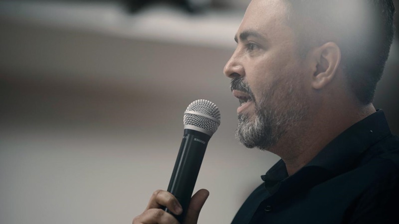 ELEIÇÕES: Léo Moraes prestigia lançamento de pré-candidaturas e intensifica reuniões