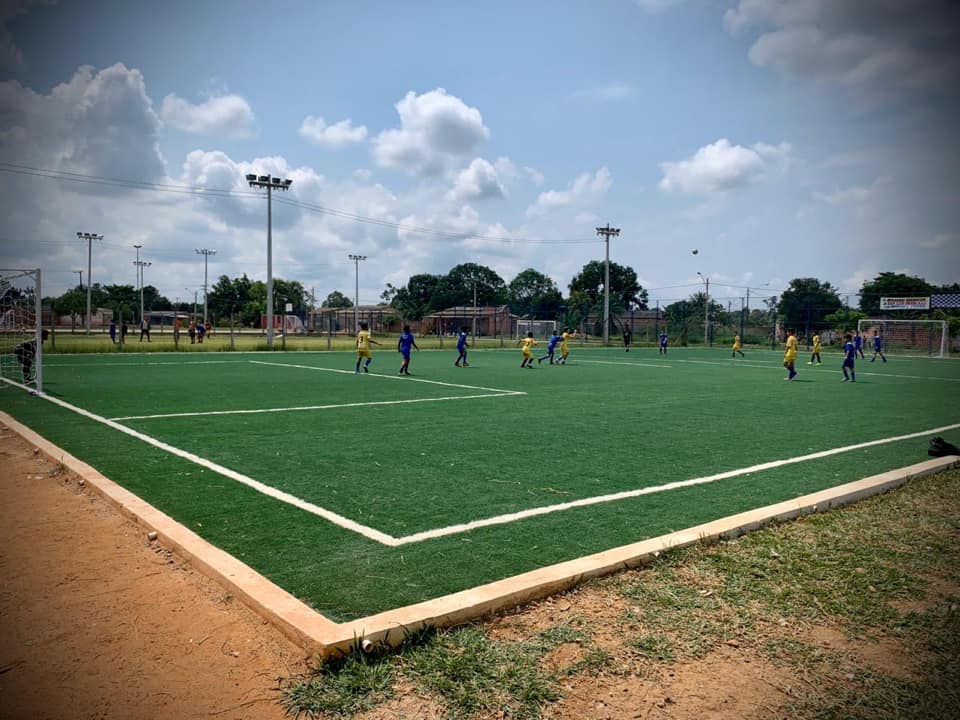 CAPITAL: Léo Moraes entrega reforma do CEDEL e primeiro campo sintético público da cidade