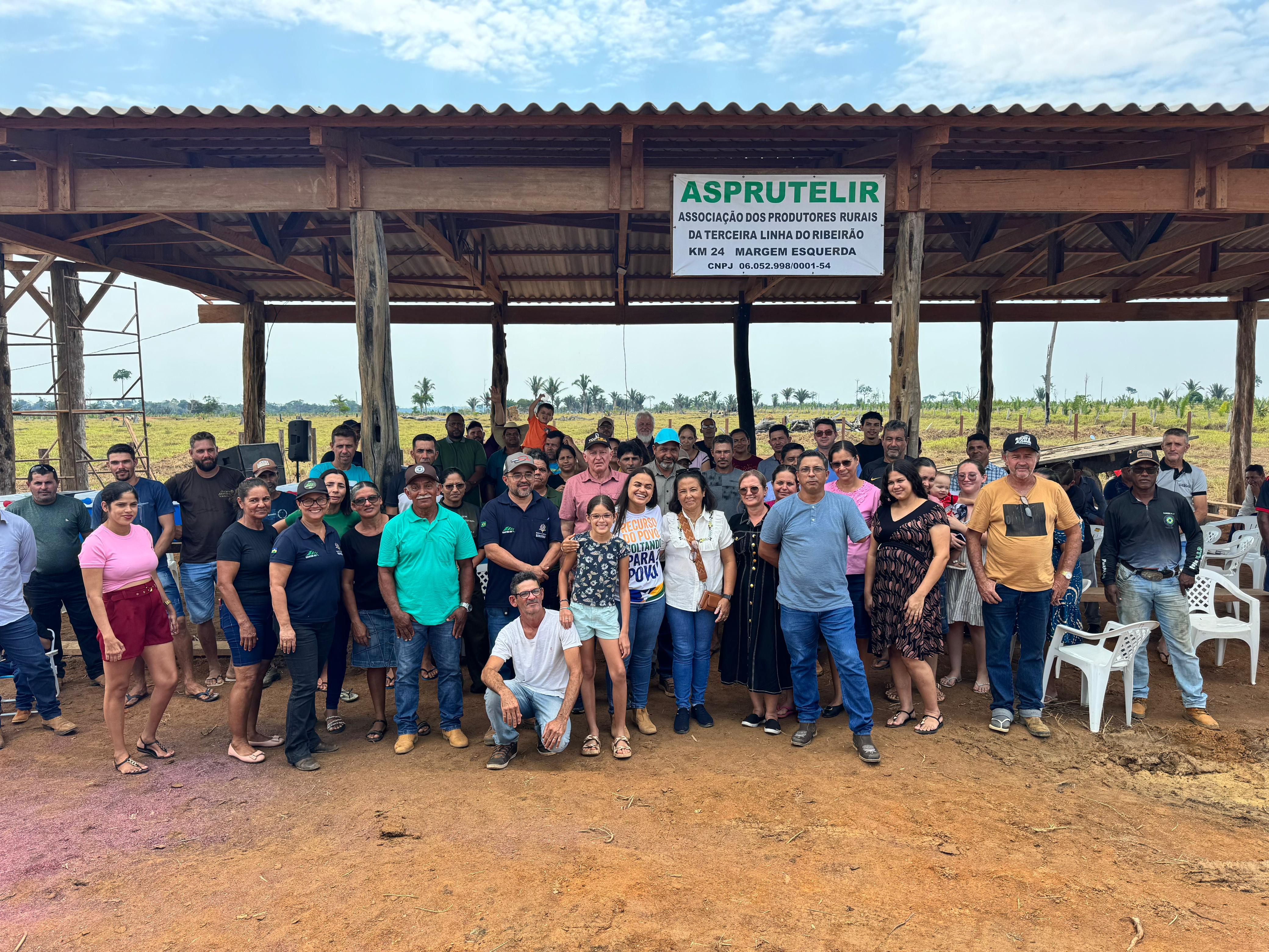 TAISSA SOUSA: Deputada cumpre agenda na 3ª Linha do Ribeirão em Nova Mamoré