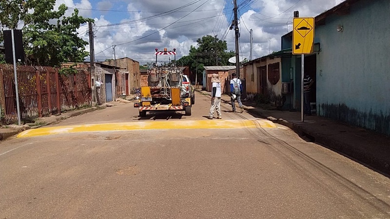 SINALIZAÇÃO: Semtran realiza serviços no bairro Castanheira a pedido de Márcio Pacele