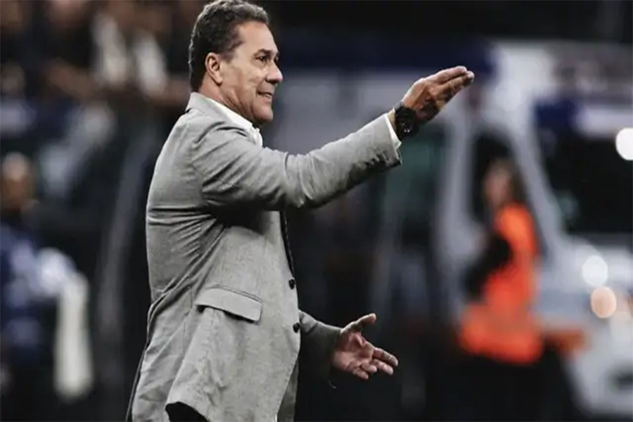 DEMITIDO: Após empate em casa com Fortaleza, Luxemburgo não é mais técnico do Corinthians