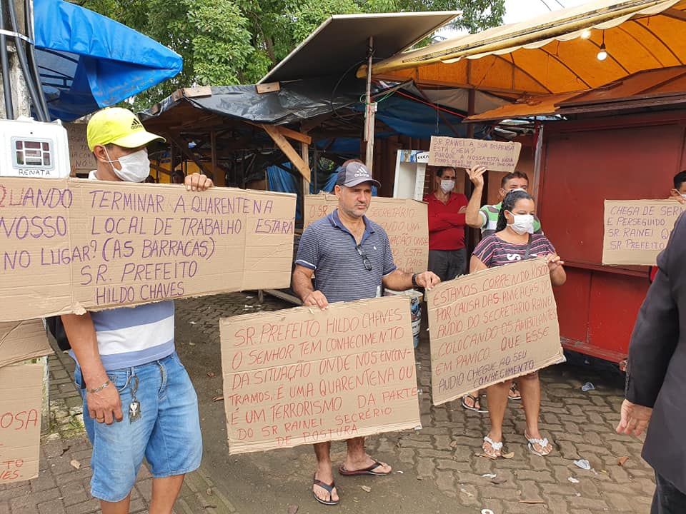 MANIFESTAÇÃO: Com medo de perderem barracas, camelôs fazem protesto na capital