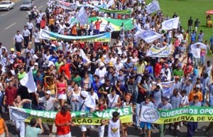 Estudantes se mobilizam em prol da reforma universitária