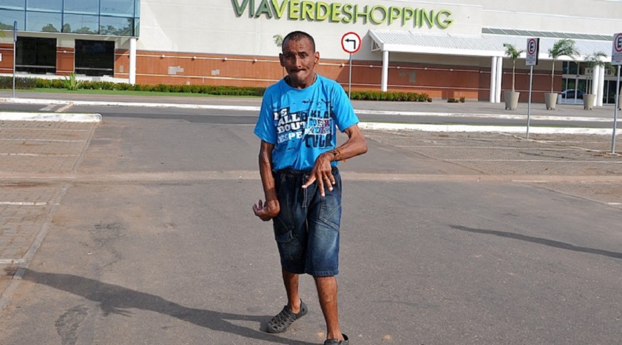 INDENIZAÇÃO: Justiça condena shopping por impedir acesso de deficiente físico