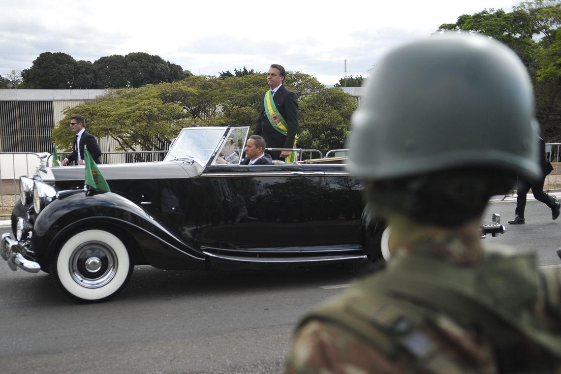 SETE DE SETEMBRO - AO VIVO: Presidente e ministros acompanham desfile cívico militar em Brasília