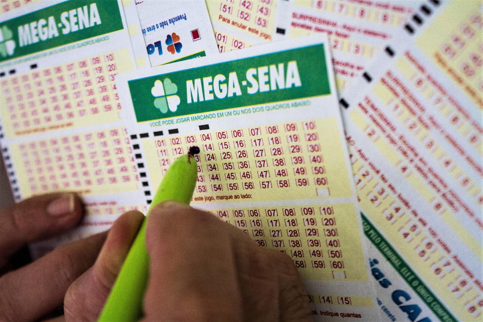 Nenhuma aposta acerta Mega-Sena e prêmio acumulado vai a R$ 34 milhões