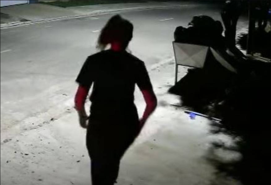 MISTÉRIO: Vídeo mostra ex-moradora de RO saindo do emprego na noite do assassinato
