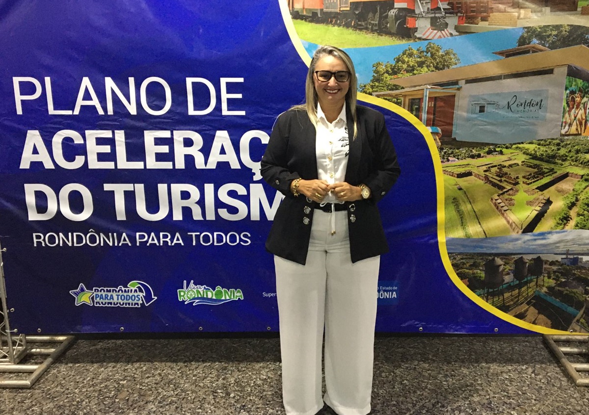VEREADORA: Márcia Socorristas participa de solenidade de apresentação do Plano de Turismo