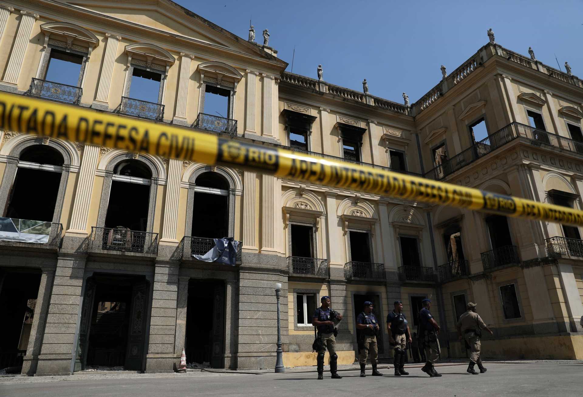 TRISTEZA: Lamento pelo Museu Nacional se soma ao drama do museu da E.E.F.M.