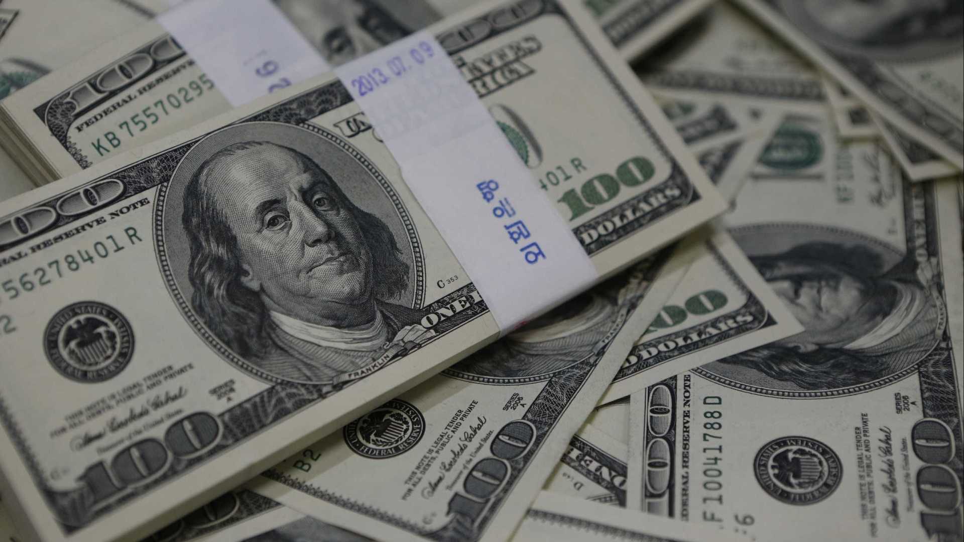 EM ALTA: Dólar dispara e chega a R$ 3,95 nesta sexta-feira