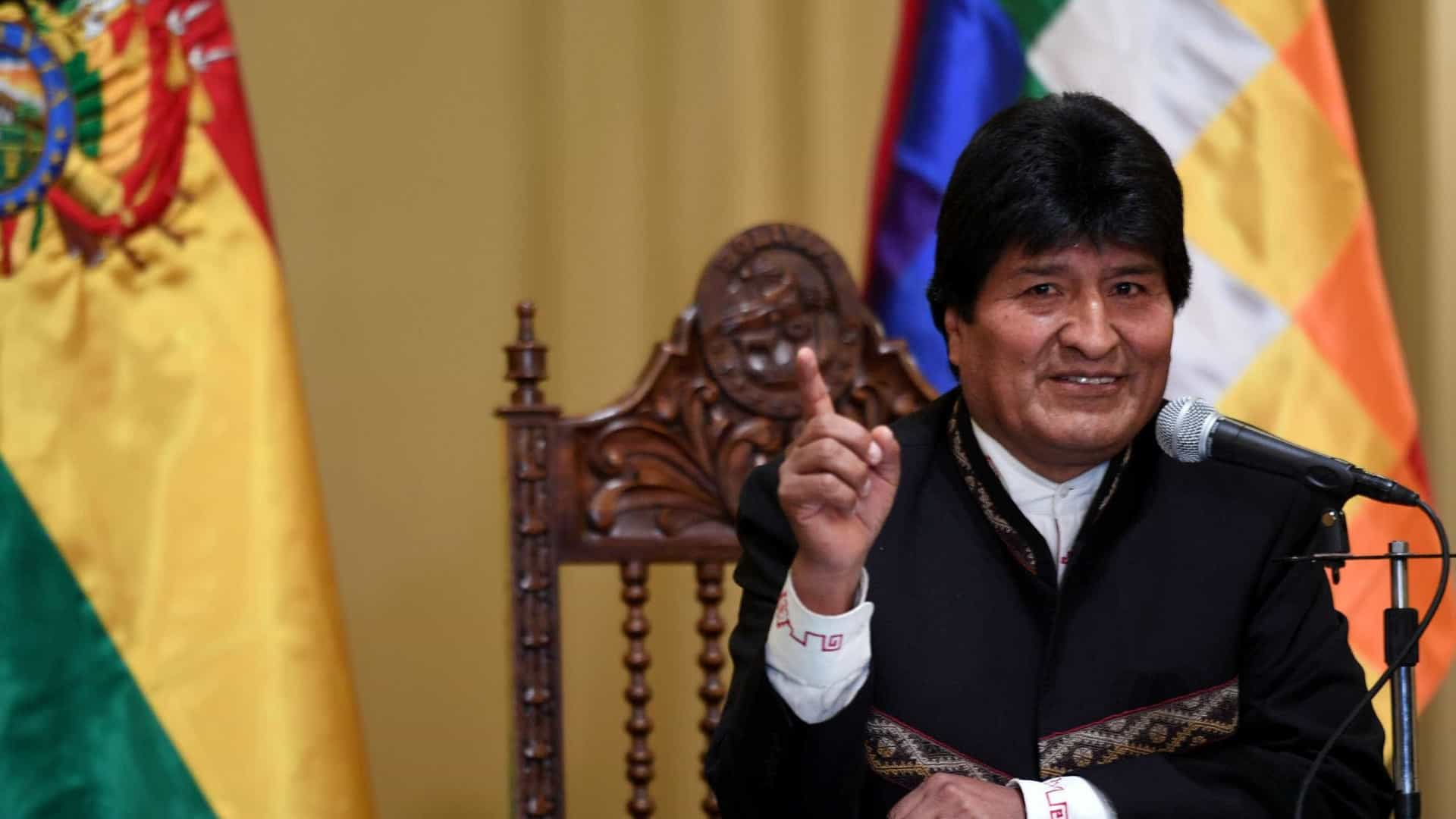 FRONTEIRA: Com 99,99% das urnas apuradas, Evo Morales comemora vitória na Bolívia