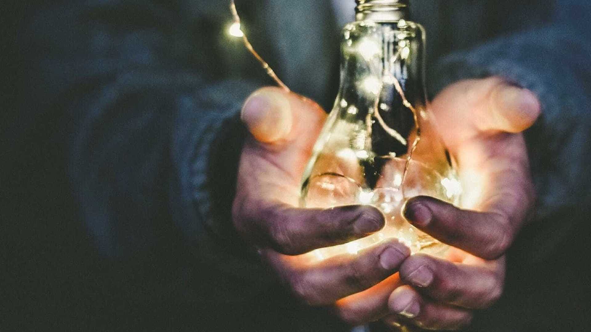 BOLSO: Saiba como reduzir a conta de luz em época de reajustes