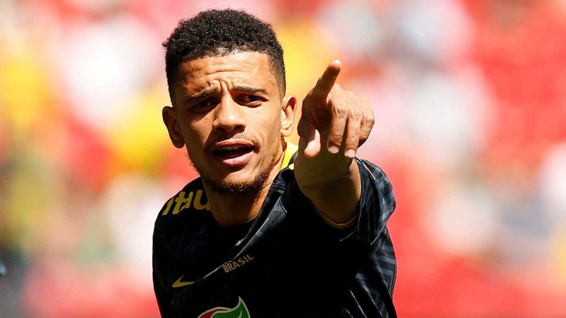 SUSTO!: Mãe do atacante Taison é resgatada após sequestro em Pelotas