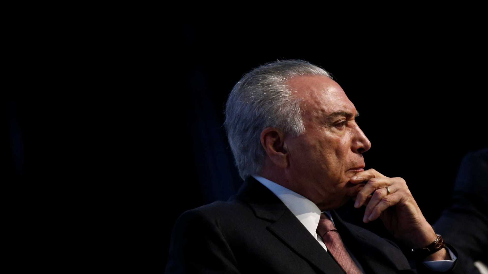 SUSPENSÃO: Governo vai propor adiamento de reajuste de servidores para 2020